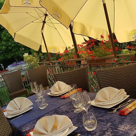 Hotel Ristorante Primula Bianca Varzi Exterior foto