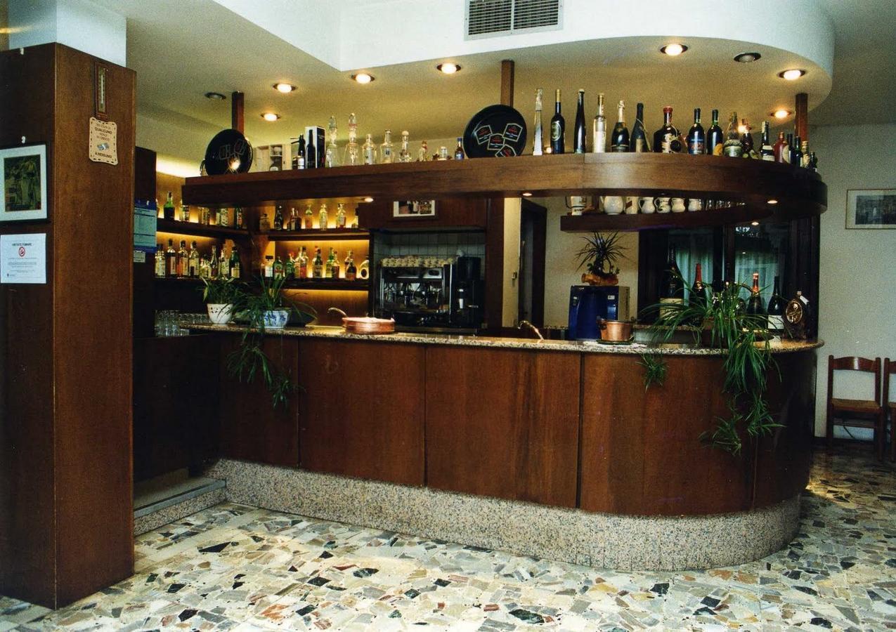 Hotel Ristorante Primula Bianca Varzi Exterior foto