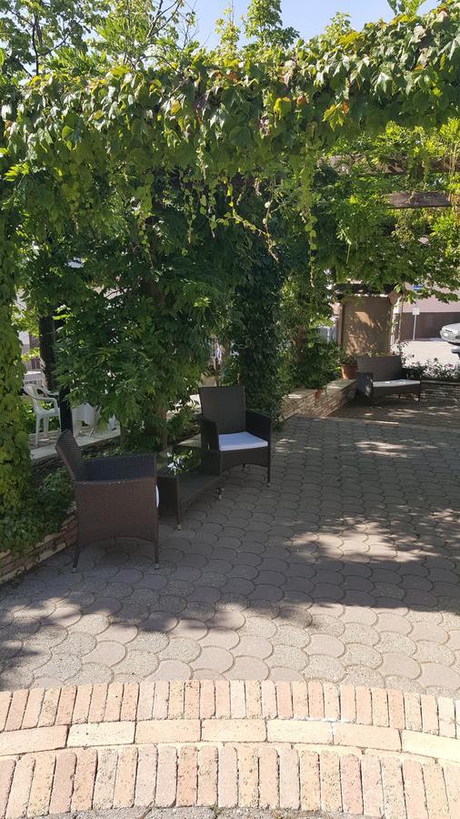 Hotel Ristorante Primula Bianca Varzi Exterior foto